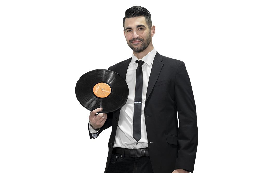 absolute-entertainment-dj-services-Cenzo